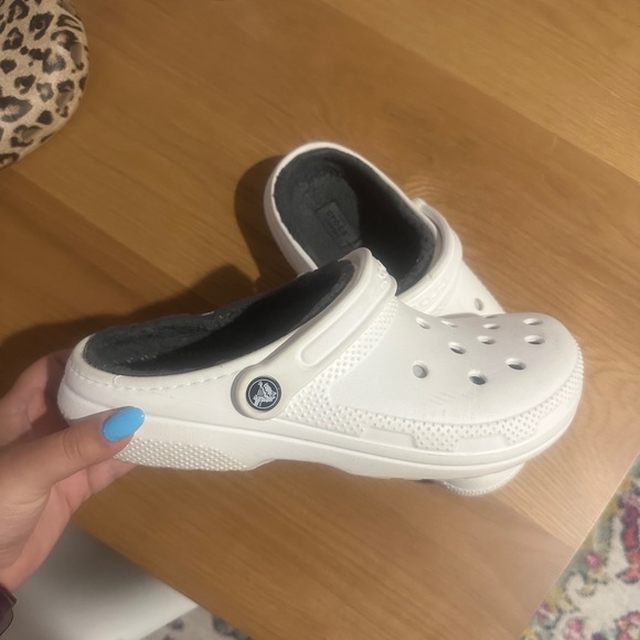 CROCS White Slippers with Ventilation and Adjustable Strap - Picture 1 of 3